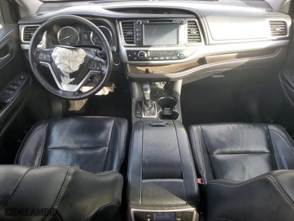 2017 Toyota Highlander XLE with VIN 5TDJZRFH1HS384438, listed as a Copart auction lot 82646664 with 135,487 mi miles and Clean Title. Bid and sale history available at carsss.com. Image 8.