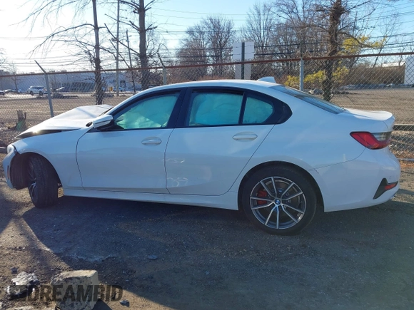 2020 BMW 3 Series 330i xDrive with VIN 3MW5R7J00L8B34288, listed as a IAAI auction lot 41421442 with 43,930 mi miles. Bid and sale history available at carsss.com. Image 14.