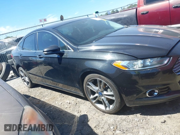 2013 Ford Fusion Titanium with VIN 3FA6P0D91DR105270, listed as a IAAI auction lot 41769392 with 209,638 mi miles. Bid and sale history available at carsss.com. Image 12.