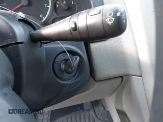 2005 Chevrolet Equinox LT z VIN 2CNDL73F656017879, wystawiony jako IAAI lot #41914143 z przebiegiem 263 003 mil mil oraz . Historia ofert i sprzedaży dostępna na DreamBid. Obrazek 11.