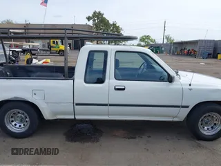 1994 Toyota Pickup с VIN 4TARN93P8RZ286013, выставлен на аукционе IAAI как лот 41982341 с пробегом 262 878 миль миль и . История ставок и продаж доступна на DreamBid. Изображение 13.