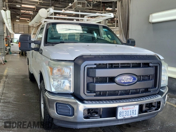 2015 Ford F-250 XLT with VIN 1FT7X2AT2FEB61007, listed as a IAAI auction lot 42663794 with 303,185 mi miles and . Bid and sale history available at DreamBid. Image 42.