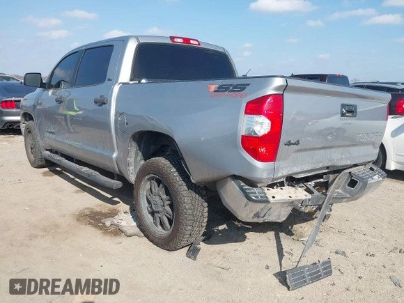 2016 Toyota Tundra 4WD Truck SR5 with VIN 5TFDW5F11GX559846, listed as a IAAI auction lot 41493209 with 258,296 mi miles. Bid and sale history available at carsss.com. Image 3.