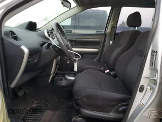 2005 Scion xA z VIN JTKKT624150088835, wystawiony jako Copart lot #74559644 z przebiegiem 244 665 mil mil oraz Szkody całkowita. Historia ofert i sprzedaży dostępna na DreamBid. Obrazek 7.