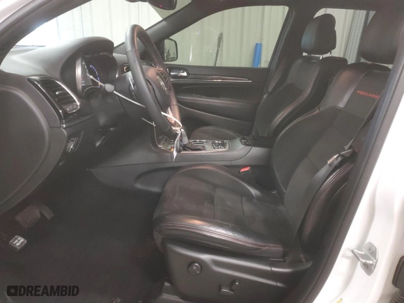 2019 Jeep Grand Cherokee Trailhawk with VIN 1C4RJFLGXKC695377, listed as a Copart auction lot 43233835 with 44,477 mi miles and Salvage Title. Bid and sale history available at carsss.com. Image 7.