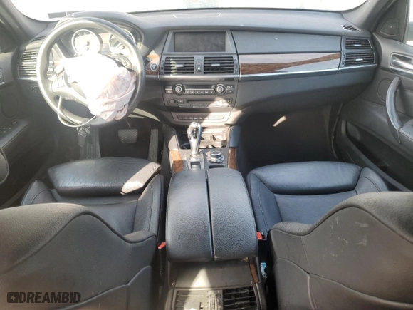 2011 BMW X6 35i with VIN 5UXFG2C57BLX09002, listed as a Copart auction lot 50083805 with 90,168 mi miles and Salvage Title. Bid and sale history available at carsss.com. Image 8.
