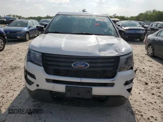 2017 Ford Police Interceptor Utility z VIN 1FM5K8AR1HGC90372, wystawiony jako Copart lot #59459665 z przebiegiem Nie podano mil oraz Czysty tytuł • Clean title. Historia ofert i sprzedaży dostępna na DreamBid. Obrazek 5.