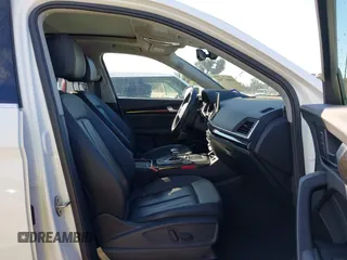 2019 Audi Q5 Premium Plus with VIN WA1BNAFYXK2096914, listed as a IAAI auction lot 41661781 with 51,691 mi miles. Bid and sale history available at carsss.com. Image 5.
