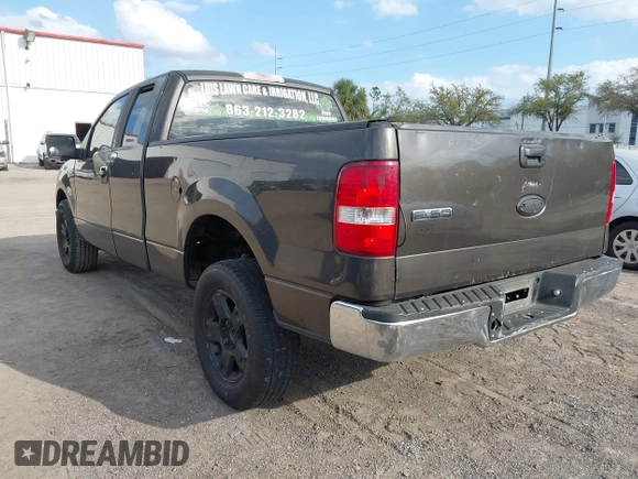 2006 Ford F-150 STX z VIN 1FTRX12W86NA01130, wystawiony jako IAAI lot #41690557 z przebiegiem 261 315 mil mil oraz . Historia ofert i sprzedaży dostępna na DreamBid. Obrazek 3.