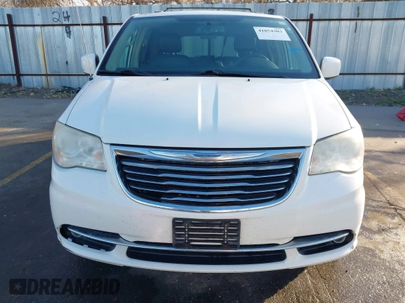 2013 Chrysler Town & Country Touring with VIN 2C4RC1BG7DR674253, listed as a IAAI auction lot 41854303 with 171,502 mi miles. Bid and sale history available at carsss.com. Image 12.