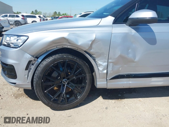 2019 Audi Q7 Prestige with VIN WA1VAAF73KD015756, listed as a IAAI auction lot 41868717 with 49,227 mi miles. Bid and sale history available at carsss.com. Image 6.