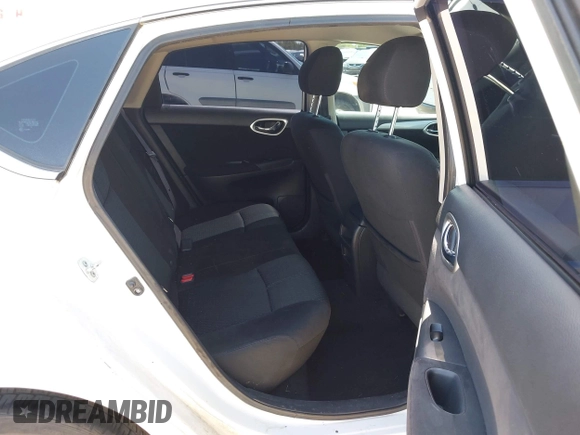 2014 Nissan Sentra SR z VIN 3N1AB7AP4EY271744, wystawiony jako IAAI lot #42203630 z przebiegiem 69 567 mil mil oraz . Historia ofert i sprzedaży dostępna na DreamBid. Obrazek 8.