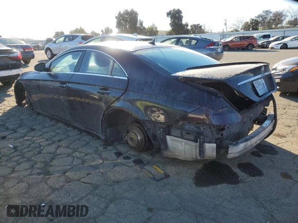 2007 Mercedes-Benz CLS 550 z VIN WDDDJ72X37A099442, wystawiony jako Copart lot #89366905 z przebiegiem Nie podano mil oraz Nie do naprawy • Non repairable. Historia ofert i sprzedaży dostępna na DreamBid. Obrazek 2.