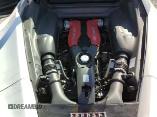 2018 Ferrari 488 z VIN ZFF79ALA5J0232045, wystawiony jako Copart lot #69417283 z przebiegiem 26 053 mil mil oraz . Historia ofert i sprzedaży dostępna na DreamBid. Obrazek 12.