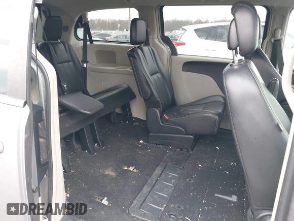 2014 Chrysler Town & Country Touring with VIN 2C4RC1BG1ER343069, listed as a IAAI auction lot 41683253 with 137,978 mi miles and . Bid and sale history available at DreamBid. Image 8.