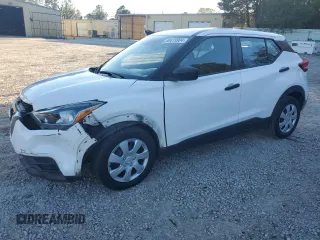 2020 Nissan Kicks S with VIN 3N1CP5BVXLL507609, listed as a Copart auction lot 80619904 with 150,760 mi miles and Salvage Title. Bid and sale history available at carsss.com. Image 1.