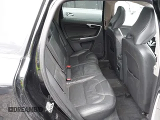 2014 Volvo XC60 R-Design Premier Plus z VIN YV4902DZ7E2553989, wystawiony jako IAAI lot #41919724 z przebiegiem 145 952 mil mil oraz . Historia ofert i sprzedaży dostępna na DreamBid. Obrazek 8.