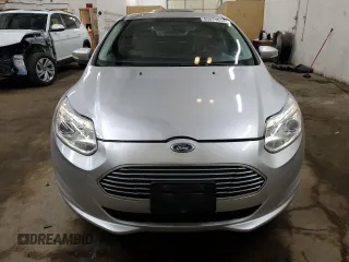 2013 Ford Focus Electric with VIN 1FADP3R43DL263548, listed as a Copart auction lot 85517014 with 74,398 mi miles and Clean title. Bid and sale history available at DreamBid. Image 5.