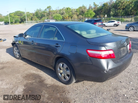 2007 Toyota Camry CE with VIN 4T1BE46K77U147361, listed as a IAAI auction lot 41918501 with 267,924 mi miles. Bid and sale history available at carsss.com. Image 3.