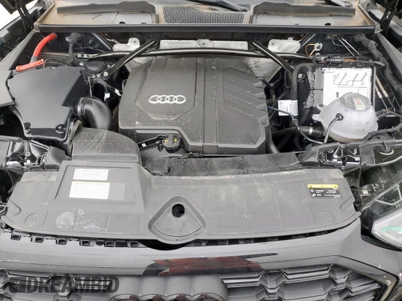 2024 Audi Q5 S line Premium z VIN WA1GAAFY3R2114519, wystawiony jako Copart lot #58812795 z przebiegiem 5 562 mil mil oraz Szkoda całkowita • Salvage title. Historia ofert i sprzedaży dostępna na DreamBid. Obrazek 12.