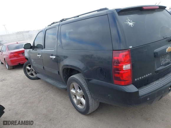 2012 Chevrolet Suburban LT with VIN 1GNSCJE03CR133874, listed as a IAAI auction lot 40995068 with 195,655 mi miles. Bid and sale history available at carsss.com. Image 14.