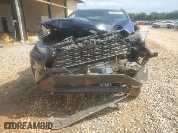 2019 Toyota RAV4 Limited z VIN 2T3Y1RFVXKW017832, wystawiony jako Copart lot #56994455 z przebiegiem Nie podano mil oraz Szkoda całkowita • Salvage title. Historia ofert i sprzedaży dostępna na DreamBid. Obrazek 5.