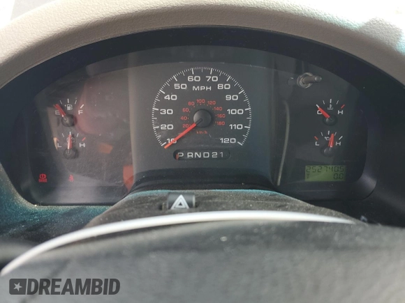 2006 Ford F-150 STX с VIN 1FTRX14W56KC59300, выставлен на аукционе Copart как лот 66748755 с пробегом 252 740 миль миль и Чистый • Clean title. История ставок и продаж доступна на DreamBid. Изображение 9.