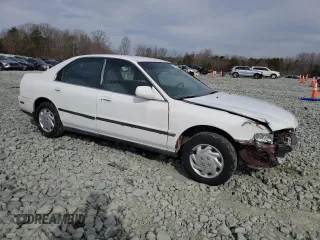 1994 Honda Accord LX with VIN 1HGCD5631RA175785, listed as a Copart auction lot 47111905 with 238,860 mi miles and Salvage Title. Bid and sale history available at carsss.com. Image 4.