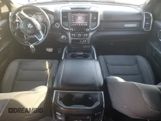 2019 Ram 1500 Big Horn z VIN 1C6RREFT3KN685393, wystawiony jako Copart lot #46754765 z przebiegiem 156 347 mil mil oraz Czysty tytuł • Clean title. Historia ofert i sprzedaży dostępna na DreamBid. Obrazek 8.