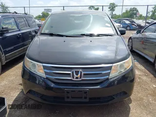 2011 Honda Odyssey EX-L with VIN 5FNRL5H62BB063125, listed as a IAAI auction lot 42562541 with 140,787 mi miles and . Bid and sale history available at DreamBid. Image 12.