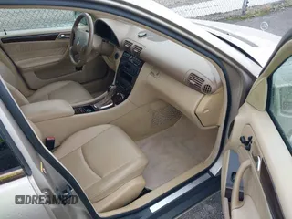 2001 Mercedes-Benz C 320 with VIN WDBRF64J81F096100, listed as a IAAI auction lot 42632301 with 80,917 mi miles and . Bid and sale history available at DreamBid. Image 5.