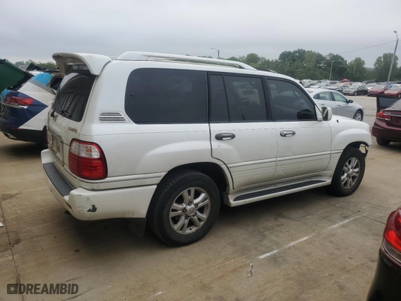 2004 Lexus LX 470 with VIN JTJHT00W743538680, listed as a Copart auction lot 66269864 with 201,802 mi miles and Salvage Title. Bid and sale history available at carsss.com. Image 3.