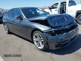 2016 BMW 3 Series 328i xDrive z VIN WBA8E3G53GNU05321, wystawiony jako IAAI lot #42036074 z przebiegiem 79 319 mil mil oraz . Historia ofert i sprzedaży dostępna na DreamBid. Obrazek 1.