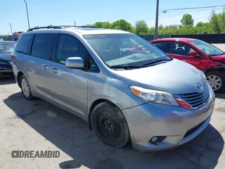 2015 Toyota Sienna XLE с VIN 5TDYK3DC0FS688624, выставлен на аукционе IAAI как лот 42252799 с пробегом 201 522 миль миль и . История ставок и продаж доступна на DreamBid. Изображение 1.
