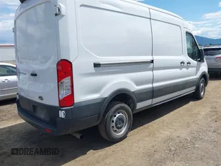 2023 Ford Transit Cargo z VIN 1FTBR1C89PKB34445, wystawiony jako IAAI lot #42414755 z przebiegiem 30 593 mil mil oraz . Historia ofert i sprzedaży dostępna na DreamBid. Obrazek 4.