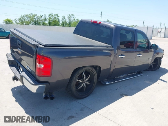 2010 Chevrolet Silverado 1500 LT with VIN 3GCRCSE06AG138545, listed as a IAAI auction lot 41990971 with 243,252 mi miles and . Bid and sale history available at DreamBid. Image 4.