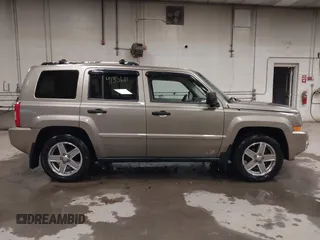 2007 Jeep Patriot Limited with VIN 1J8FF48W37D377328, listed as a IAAI auction lot 41356111 with 114,276 mi miles and . Bid and sale history available at DreamBid. Image 13.