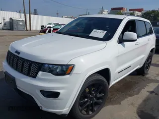 2017 Jeep Grand Cherokee Laredo with VIN 1C4RJEAG8HC896166, listed as a IAAI auction lot 41611979 with 67,257 mi miles and . Bid and sale history available at DreamBid. Image 6.