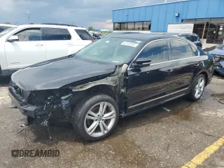 2015 Volkswagen Passat SE with VIN 1VWBV7A39FC093732, listed as a Copart auction lot 62108285 with 172,865 mi miles and Clean title. Bid and sale history available at DreamBid. Image 1.