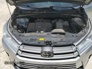2018 Toyota Highlander SE with VIN 5TDKZRFH2JS264593, listed as a Copart auction lot 64802545 with 87,579 mi miles and Salvage title. Bid and sale history available at DreamBid. Image 12.