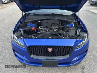 2020 Jaguar F-Pace 25t Premium z VIN SADCJ2FX7LA633057, wystawiony jako IAAI lot #41808796 z przebiegiem 145 537 mil mil oraz . Historia ofert i sprzedaży dostępna na DreamBid. Obrazek 10.