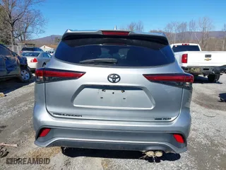 2021 Toyota Highlander XSE with VIN 5TDLZRBH8MS108802, listed as a IAAI auction lot 41645065 with 81,337 mi miles. Bid and sale history available at carsss.com. Image 17.
