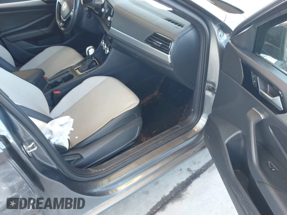 2021 Volkswagen Jetta S with VIN 3VWC57BU7MM001587, listed as a IAAI auction lot 42626242 with 39,548 mi miles and . Bid and sale history available at DreamBid. Image 5.