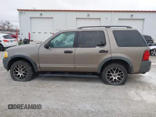 2003 Ford Explorer XLS z VIN 1FMZU72K03UA75695, wystawiony jako IAAI lot #41250087 z przebiegiem 134 795 mil mil oraz . Historia ofert i sprzedaży dostępna na DreamBid. Obrazek 14.