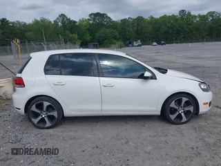 2013 Volkswagen Golf w/Conv & Sunroof с VIN WVWDB7AJ0DW128849, выставлен на аукционе IAAI как лот 42132601 с пробегом 143 182 миль миль и . История ставок и продаж доступна на DreamBid. Изображение 13.