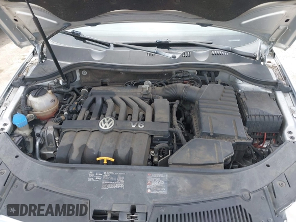 2008 Volkswagen Passat 3.6L V6 z VIN WVWCU73C08P047208, wystawiony jako IAAI lot #42022087 z przebiegiem 241 922 mil mil oraz . Historia ofert i sprzedaży dostępna na DreamBid. Obrazek 10.