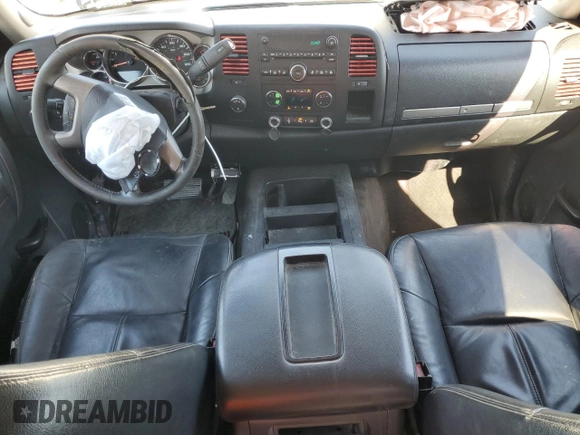 2013 Chevrolet Silverado 3500HD SRW LT with VIN 1GC4K0C8XDF171628, listed as a Copart auction lot 43151905 with 304,003 mi miles and Salvage Title. Bid and sale history available at DreamBid. Image 8.
