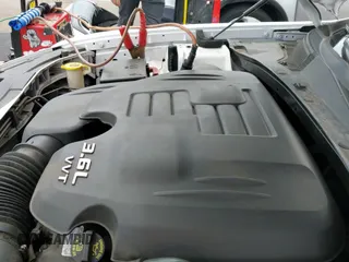 2017 Chrysler 300 S с VIN 2C3CCABGXHH616160, выставлен на аукционе IAAI как лот 42206004 с пробегом 131 306 миль миль и . История ставок и продаж доступна на DreamBid. Изображение 20.