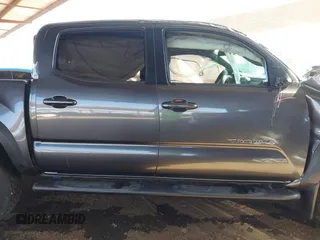 2017 Toyota Tacoma SR5 with VIN 3TMCZ5AN7HM104214, listed as a IAAI auction lot 41619808 with 48,236 mi miles and . Bid and sale history available at carsss.com. Image 12.