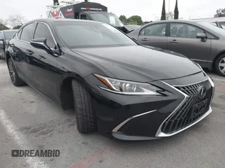 2024 Lexus ES 300h z VIN 58ADA1C18RU044203, wystawiony jako IAAI lot #41873129 z przebiegiem 15 795 mil mil oraz . Historia ofert i sprzedaży dostępna na DreamBid. Obrazek 1.